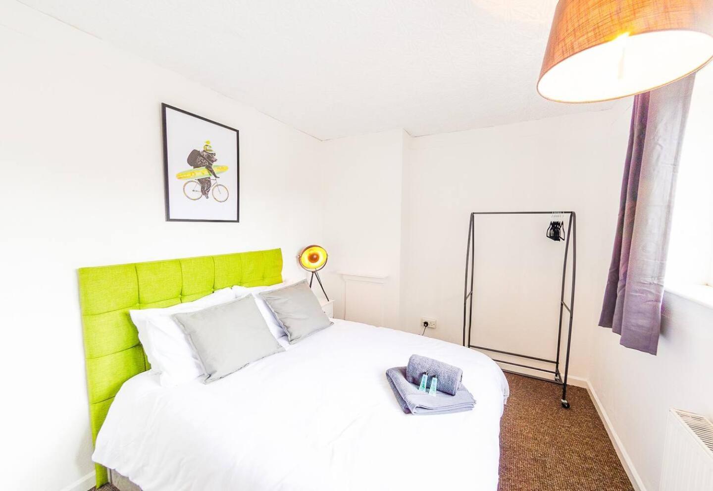 4 Bed - 2 Baths 1 Walk In Shower Lots Of Parking อิปสวิช ภายนอก รูปภาพ